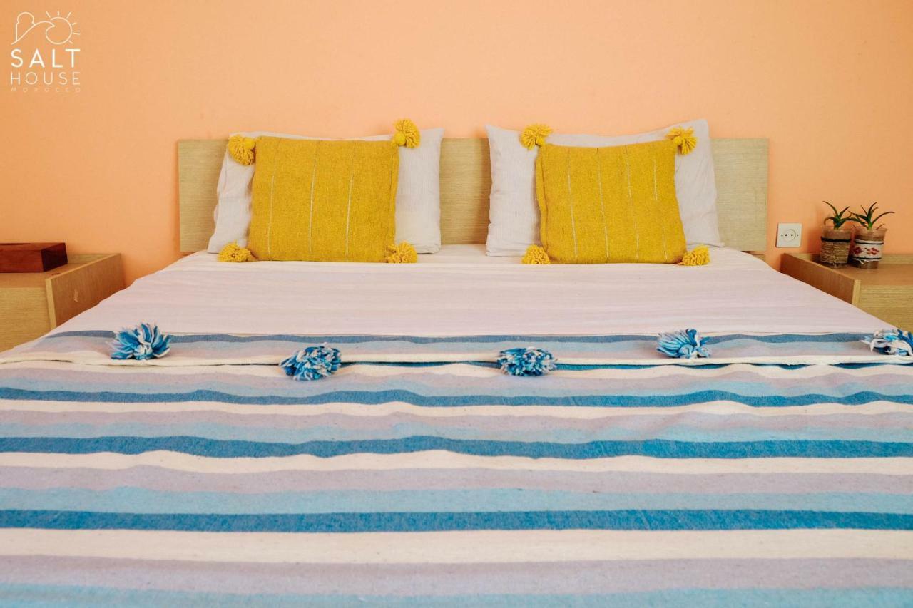 Salt House Morocco - Surf & Yoga Camp Tamraght Exterior foto